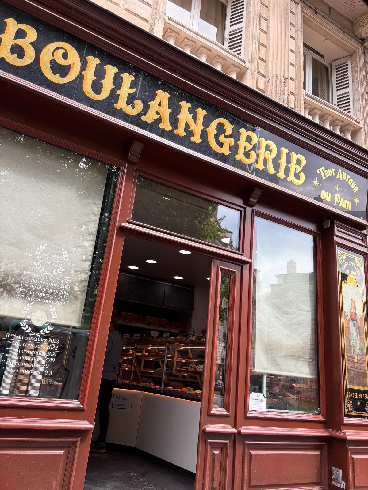Devanture de la boulangerie Tout Autour du Pain dans le Marais à Paris